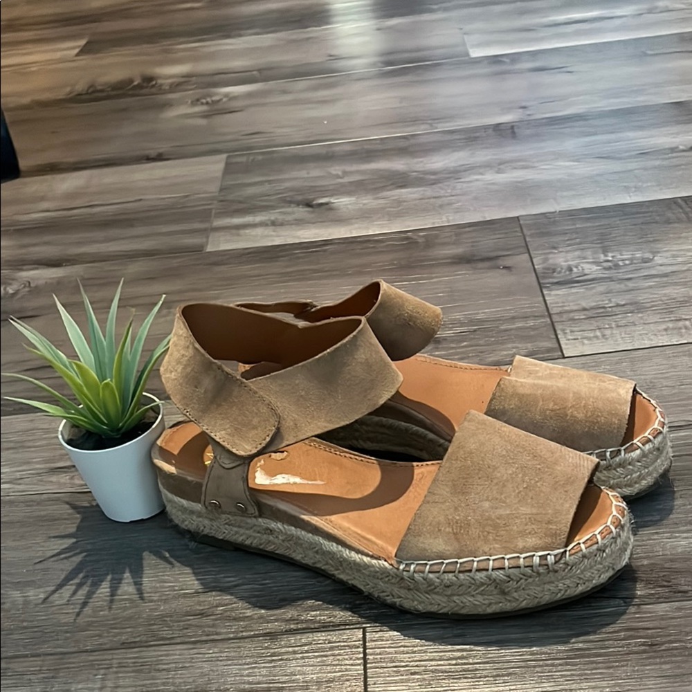 Women's Tan Espadrille Sandals
